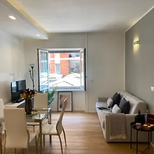 https://gramsci-2-sempione-cozy-apartment.italymilanhotels.net